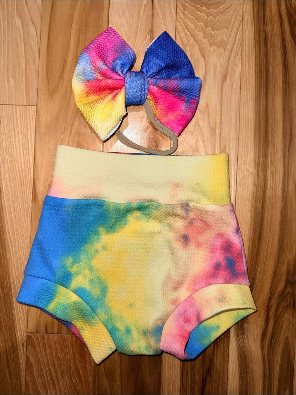 Bummies size 18-24 month with matching bow on nylon